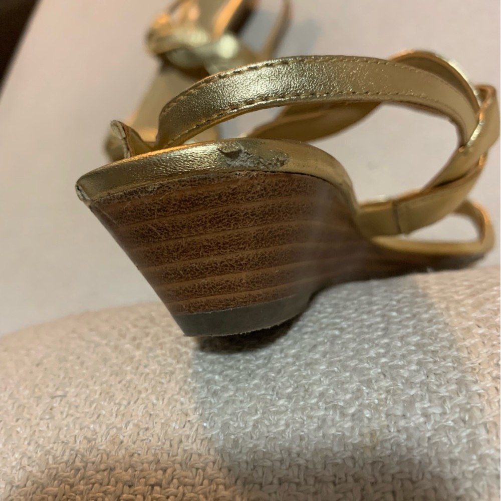 Talbots Mini-Wedge Sandal! - Picture 3 of 5